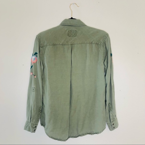 Rails Embroidered Button Down - Picture 7 of 8